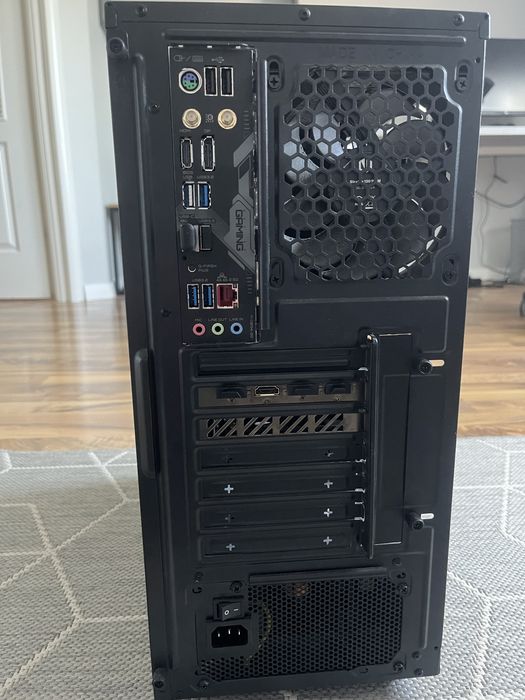 Komputer do gier 7500F 7800XT 32GB RAM 1,5TB  z Windows 11