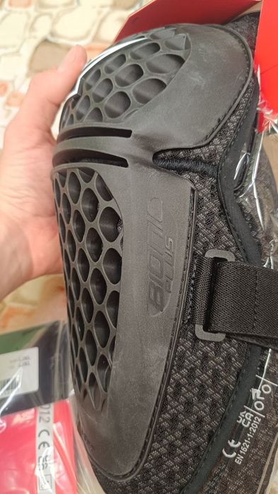 Захист коліна Alpinestars Bionic Plus Knee защита колен альпинстарс