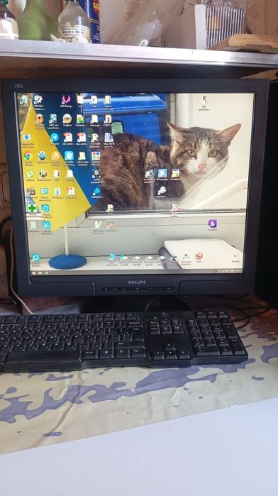 Монитор Phillips I 90S