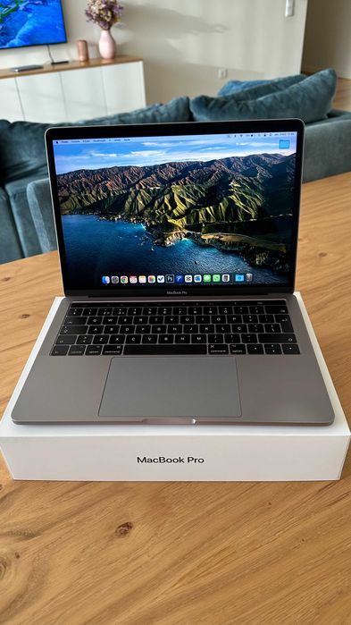 MacBook Pro 13” | i5 | 8GB | 256GB | TouchBar e Touch ID