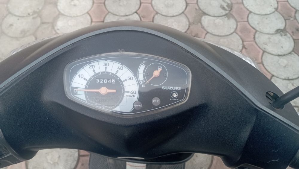 Suzuki address v50