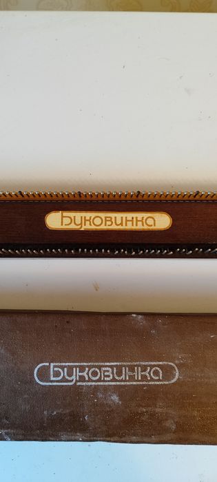 Цукорниця,чашки, столові прибори,вази