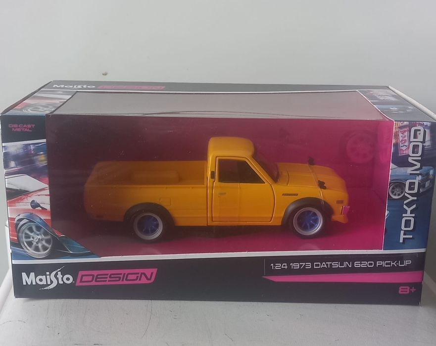 1973 Datsun 620 pick-up 1:24