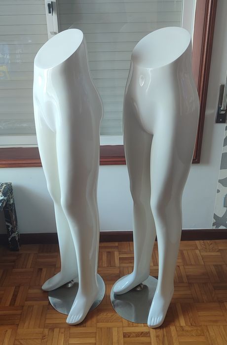 Manequim de pernas mulher