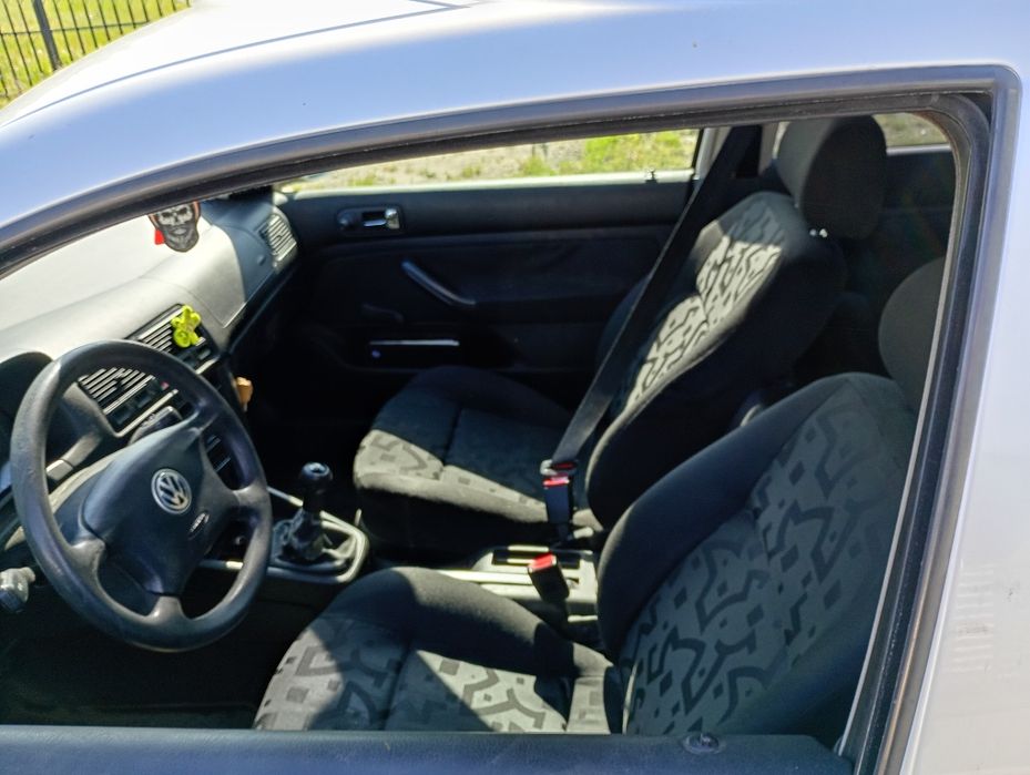 Volkswagen Golf*1,4 -16 V* sprawny