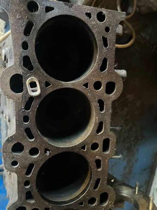 Продам BMW-E46 2.0d блок Двигуна