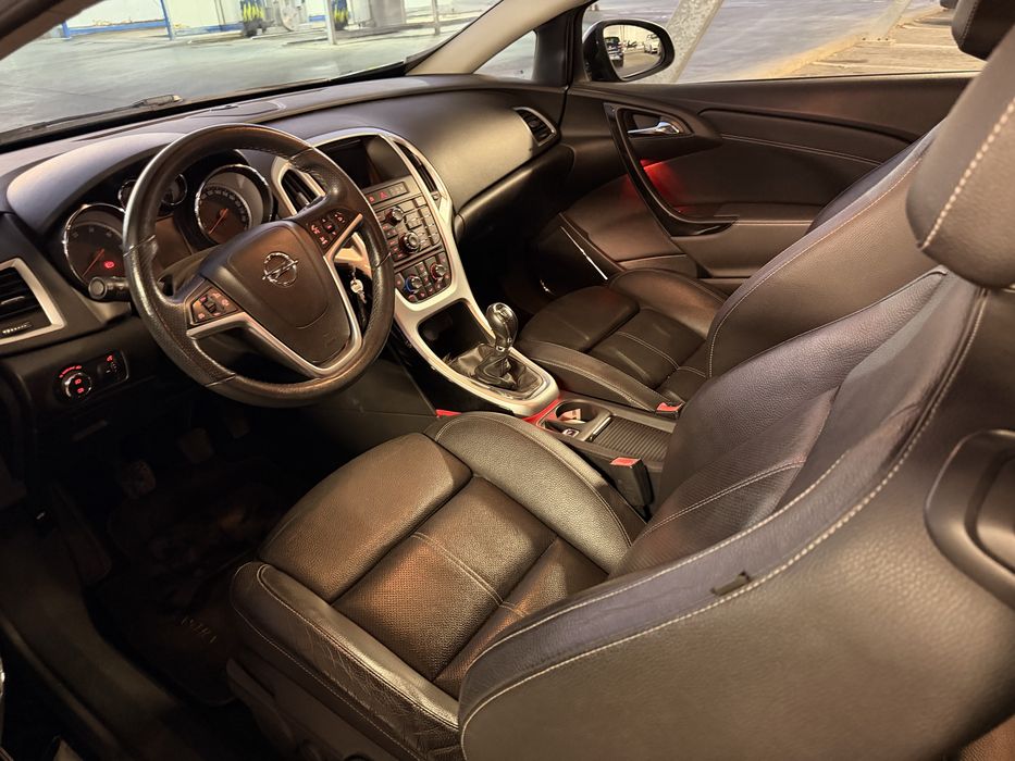 Opel Astra GTC J 1.6 CDTI 136cv | Full Extras | 134.000 km