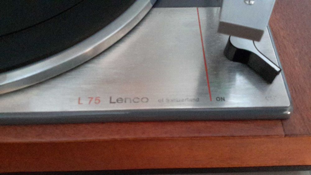 Gira discos Lenco l75