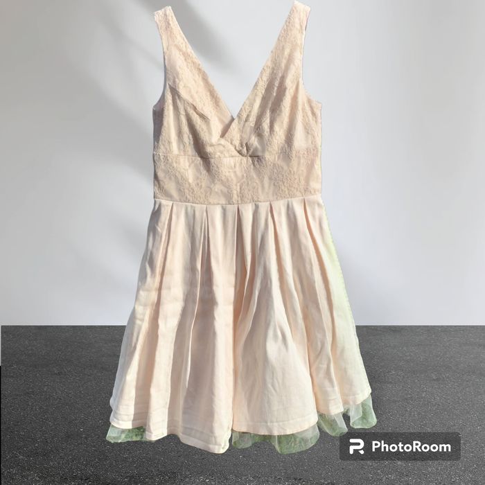 Sukienka ASOS z serii Classic beżowa z tiulem i koronką, roz. 38, nowa