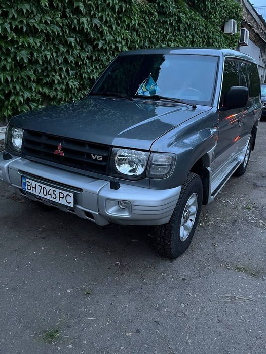 Mitsubishi Montero 1997 VIN JMB0RV450WJ000168 фото оголошення 3 з 8