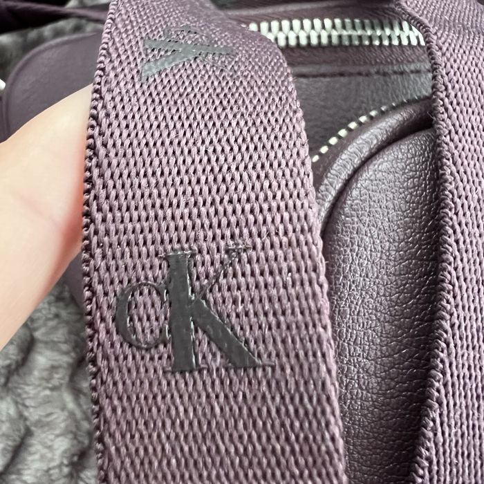 Бананка Calvin Klein