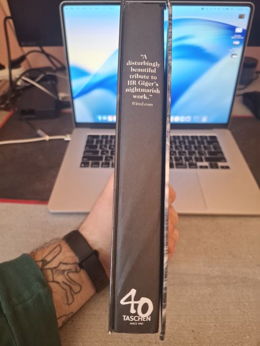 Книга HR Giger Taschen / Ганс Ґігер