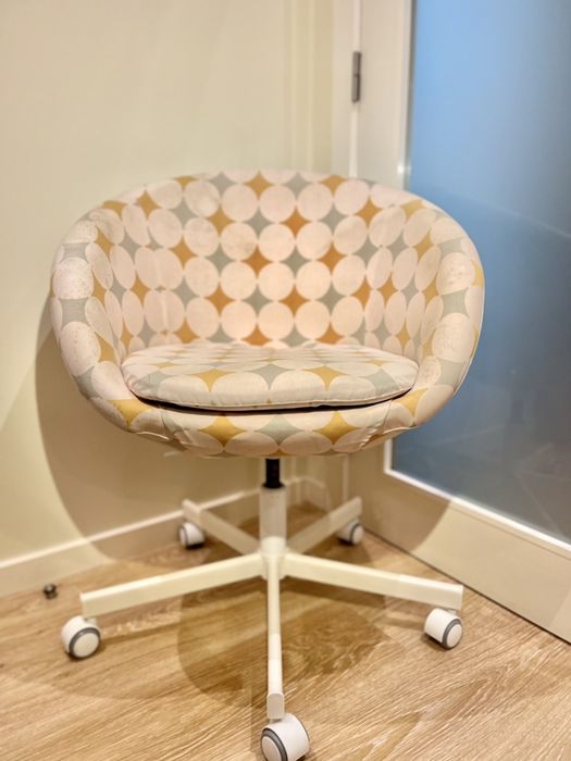 Cadeira Giratória Escritório Super Confortável - Suporta até 110kg