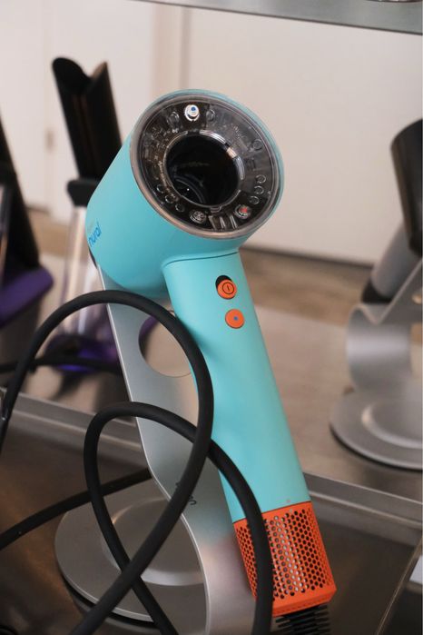 Dyson Airstrait straightener Prussian blue, Strawberry Bronze