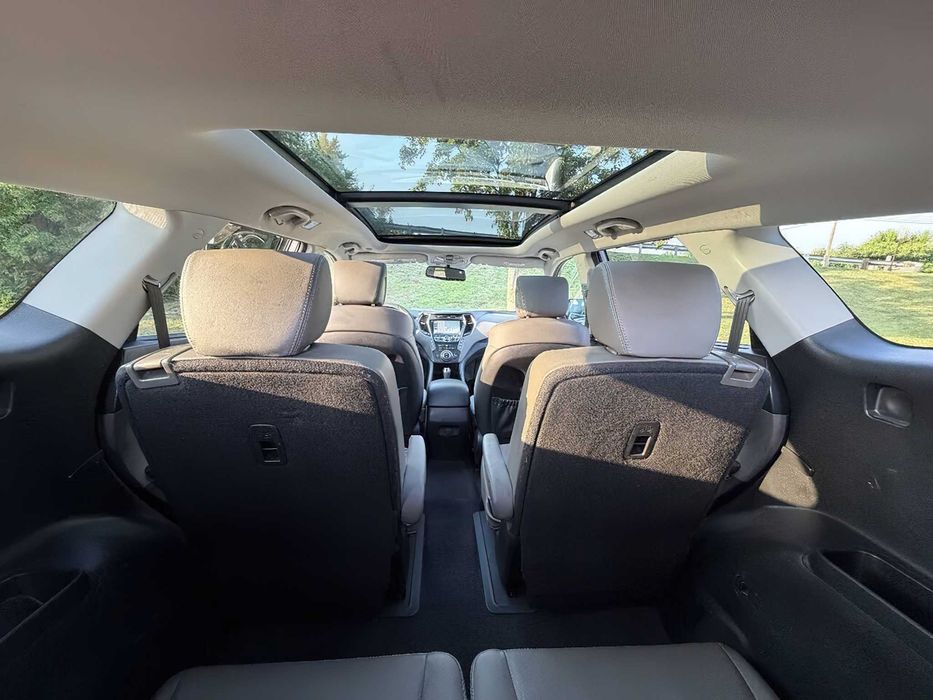 Hyundai Santa Fe      2016