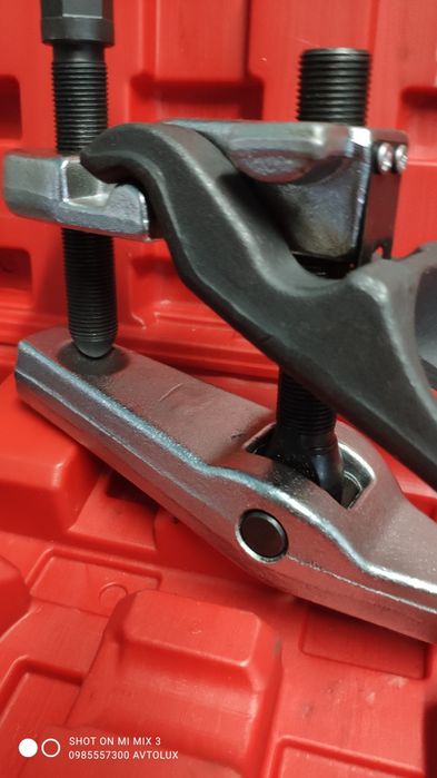 Знімач кульових опор універсальний