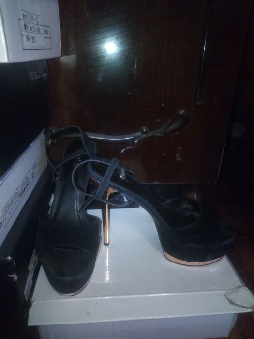 Підбори жіночі розмір 37.5