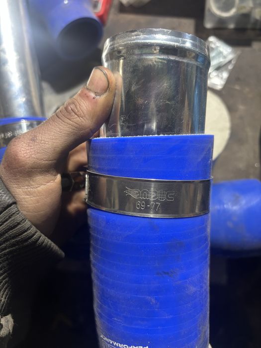 Продам інтеркулер та силіконові патрубки