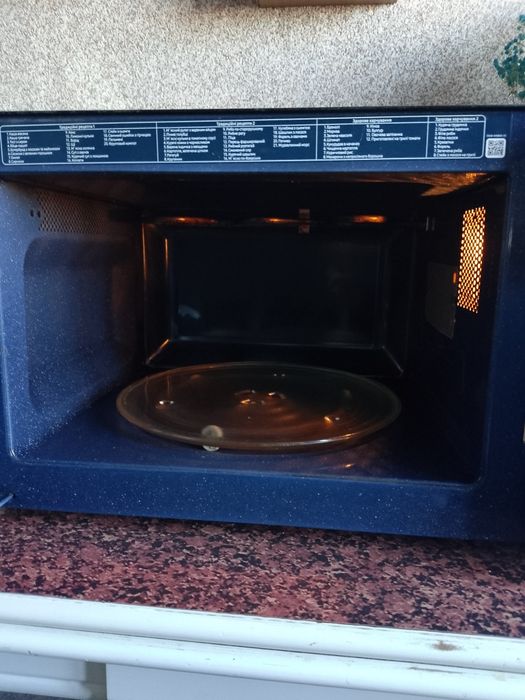 Микроволновая печь.