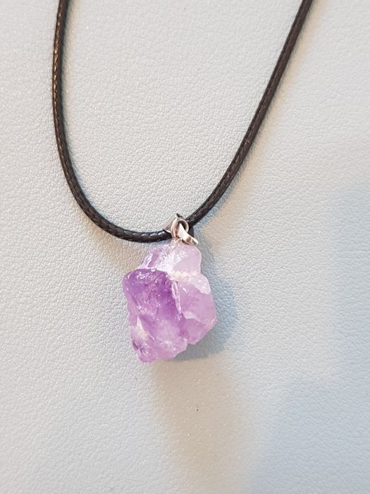 Colar pendente pedra cristal ametista