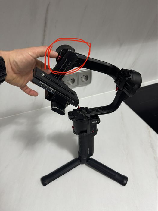 Gimbal do aparatu Moza AirCross 3 – sprawny | uszkodzona blokada osi