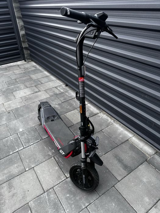 Електросамокат Ninebot Segway ZT3 PRO