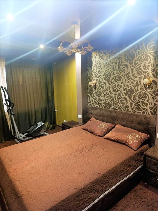 Здається 3 кімнатна квартира студия б. Краматорський