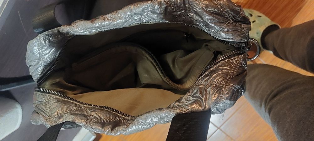 Mala cinza prata brilhante