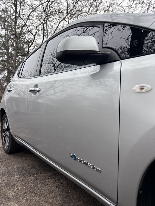 Продам Nissan Leaf 9/12 . Возможен обмен