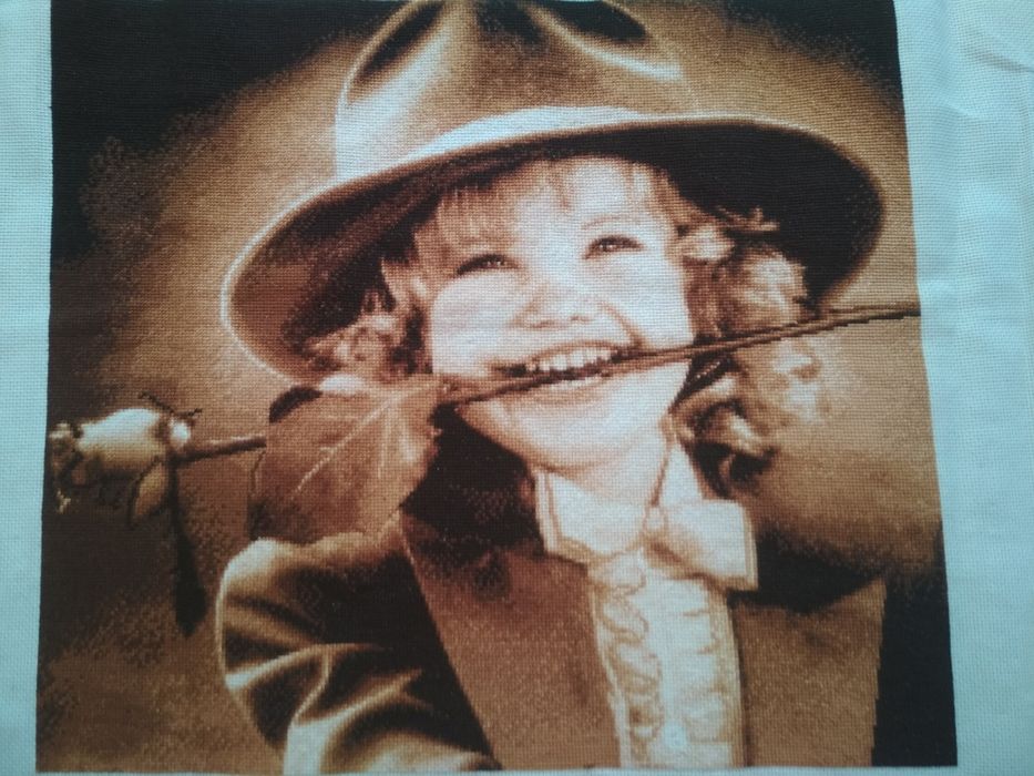 Вишита картина Хлопчик з трояндою