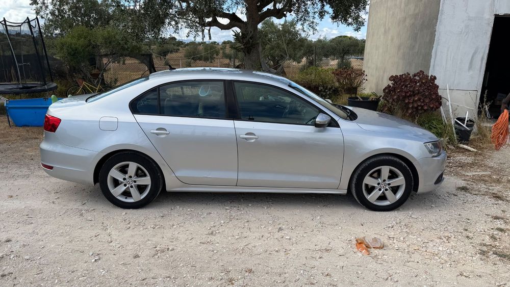 Volkswagem Jetta TDI Bluemotion 1.6