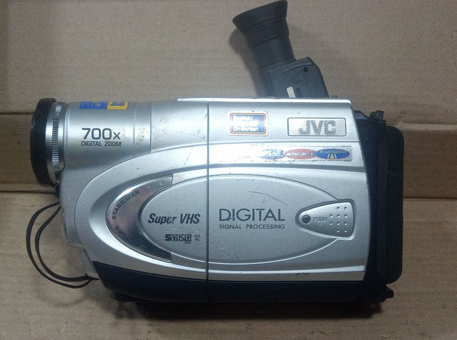 Видеокамера JVC GR-SX26E