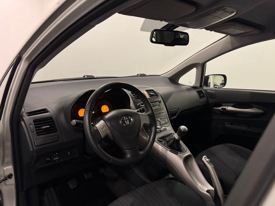 Toyota Auris 1.4 D-4D Sol