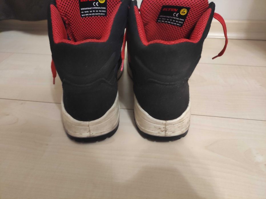 Męskie bezpieczne buty robocze Elten Lakers Black Mid r.43 S1P SRC