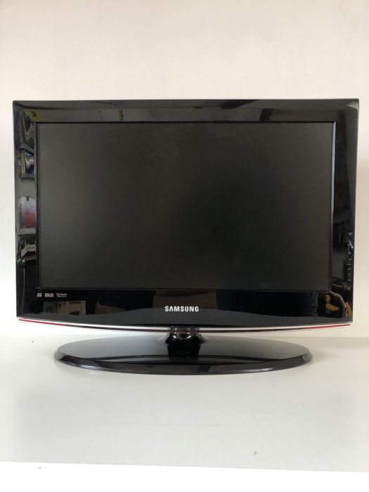 Monitor Iiyama Prolite E2008HDS-B1 przekątna 20"