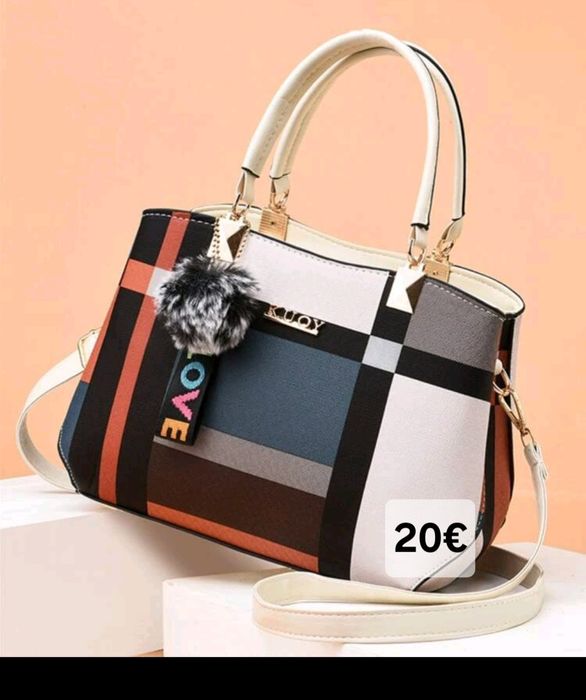 Malas e carteiras novas