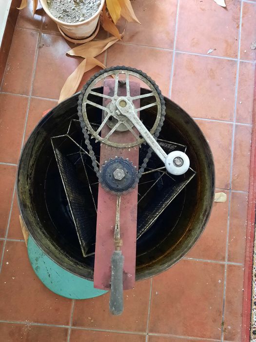 Centrifugador / Extrator de mel
