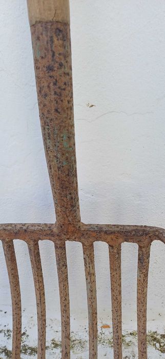 Forquilha Metálica com Cabo