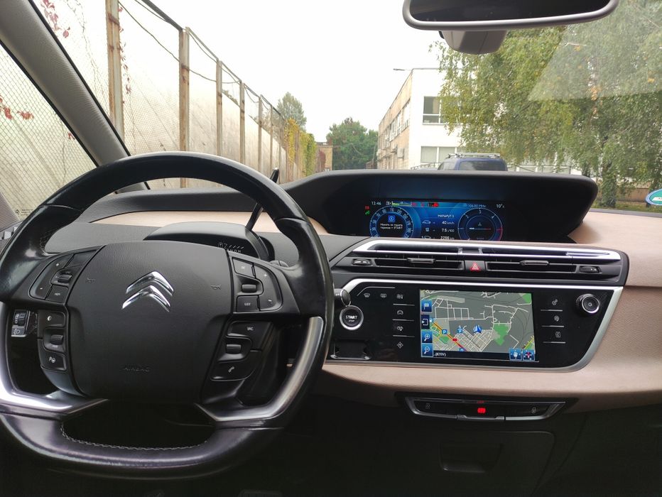 Автомобіль Сітроєн С4 гранд Пікассо