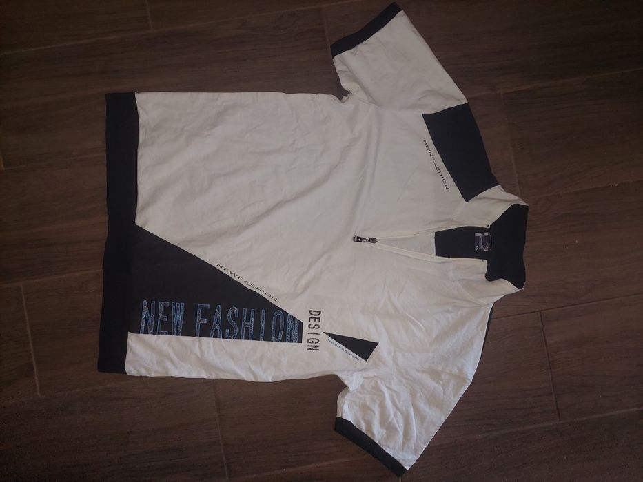 Стильная футболка от Aurmai, бело-черная