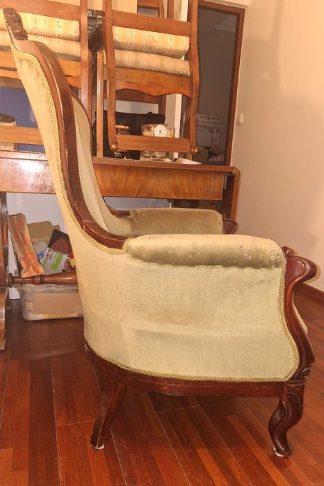 Fotel barokowy do remontu taniej juz nie będzie.