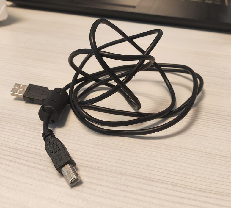 Behringer UMC204HD аудіоінтерфейс