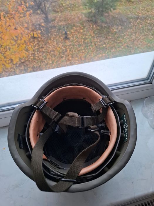 Продаю шолом німецький.