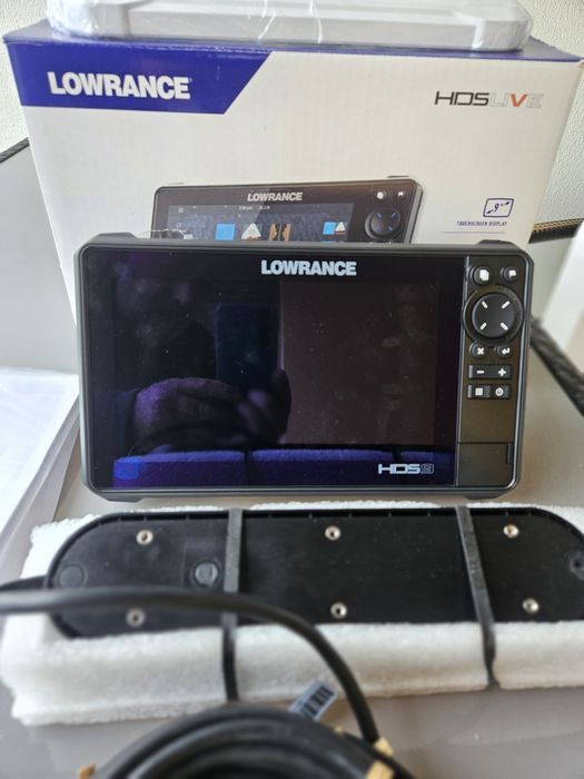 Lowrance HDS LIVE 9