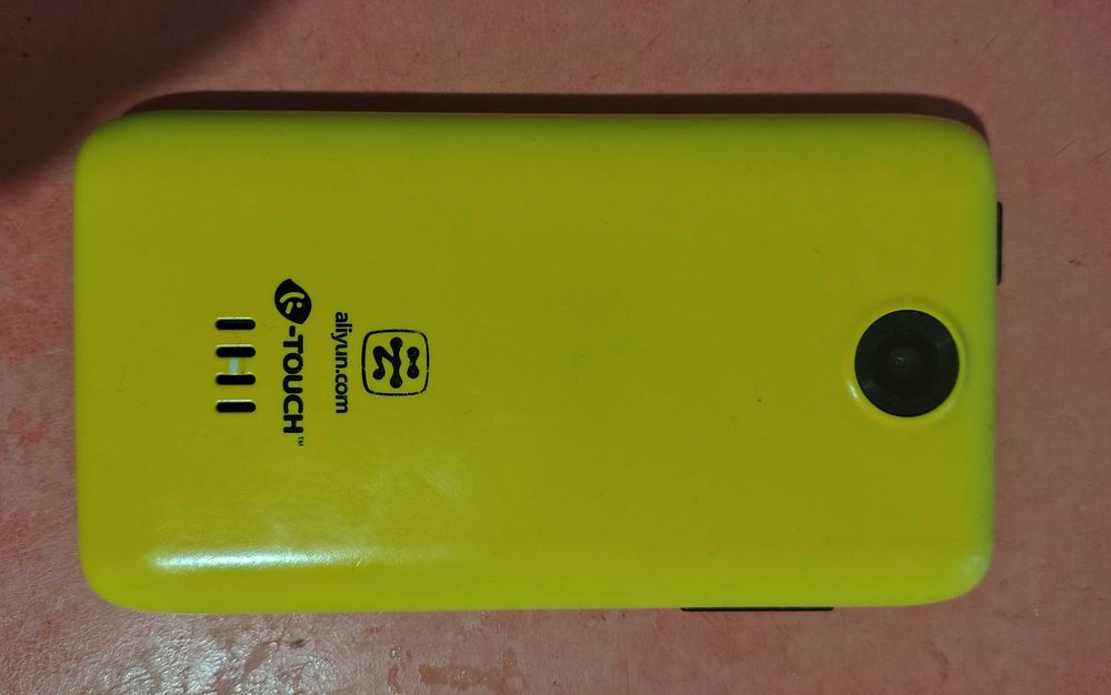 Смартфон K-Touch W619