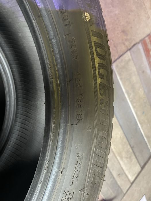 Шины 285/45 R21 Bridgestone б/у пара зима 5мм U1