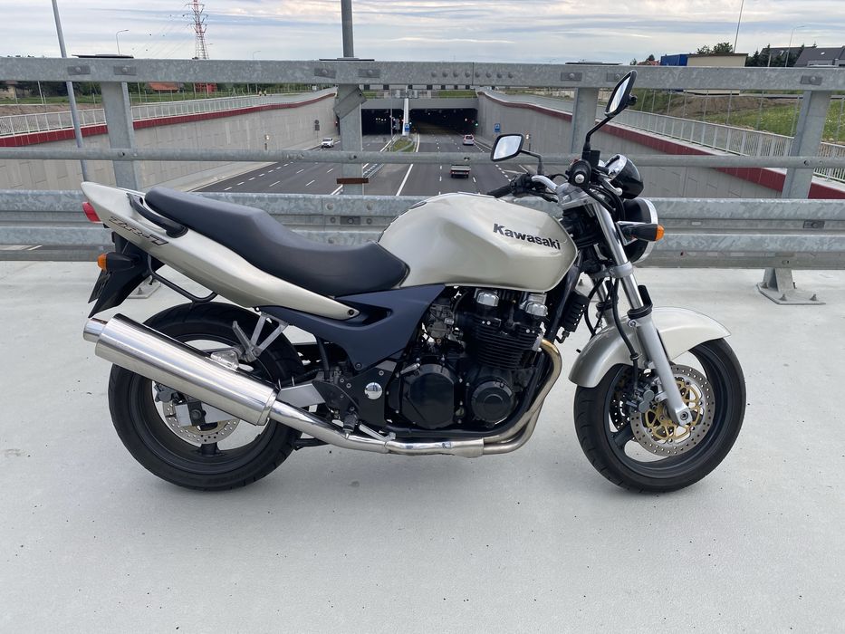 Kawasaki ZR7 750