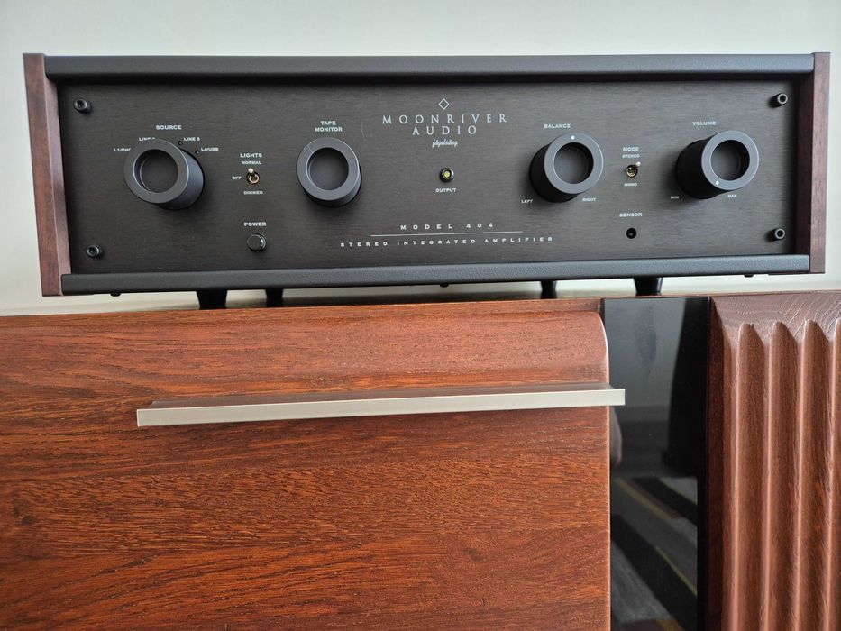 Wzmacniacz Moonriver model 404
