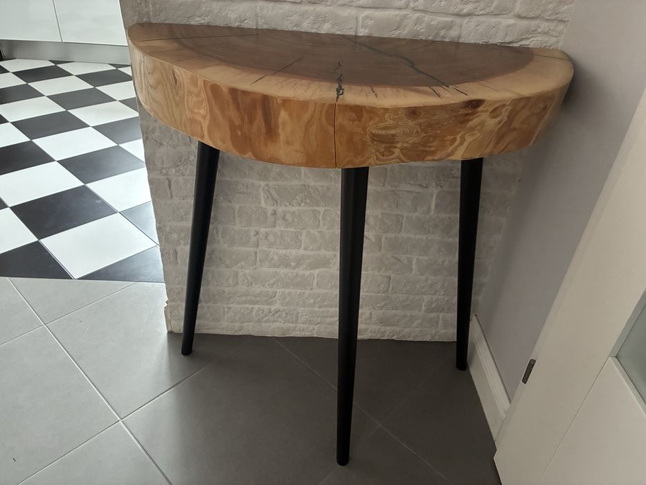 Konsola z plastra drewna jesionowego