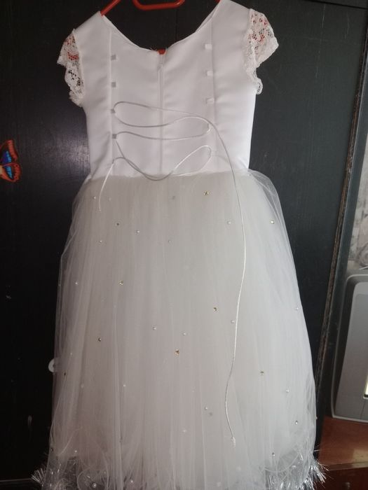 Продам платье 6-8лет